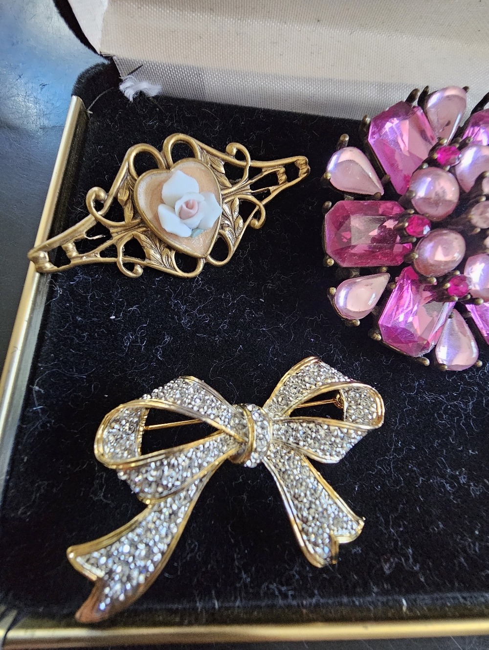 Vintage Brooch Lot - Picture 2 of 4